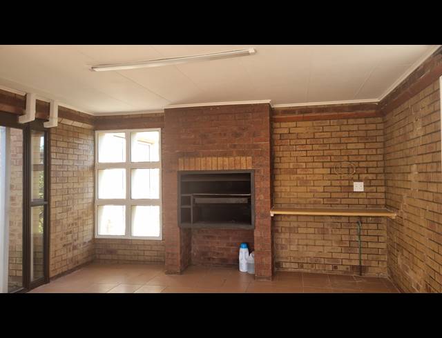 4 BEDROOM HOUSE FOR SALE IN AVIARY HILL